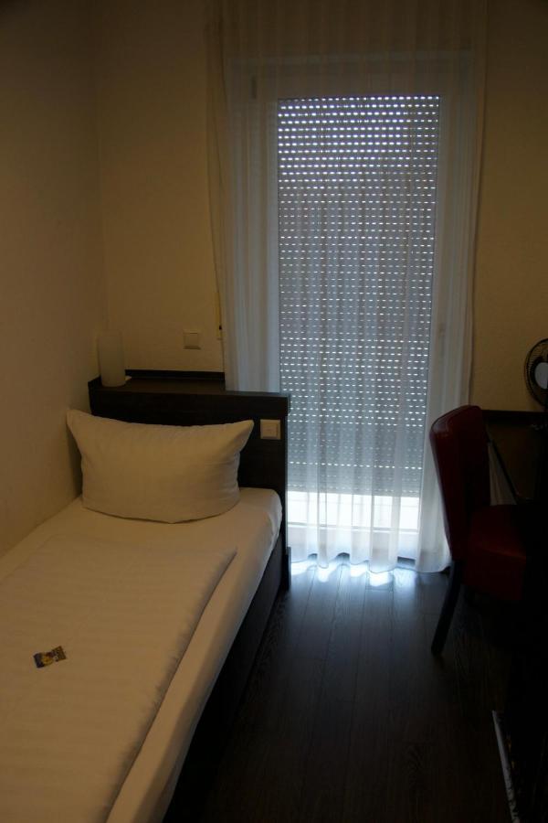 Central Hotel Friedrichshafen Kültér fotó