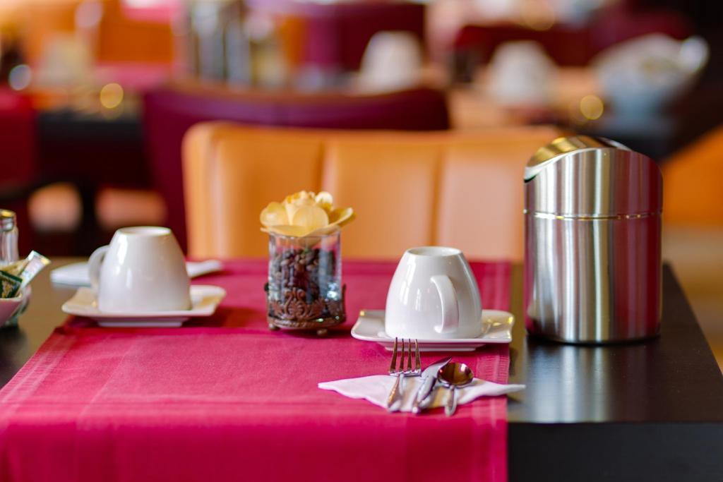 Central Hotel Friedrichshafen Szoba fotó