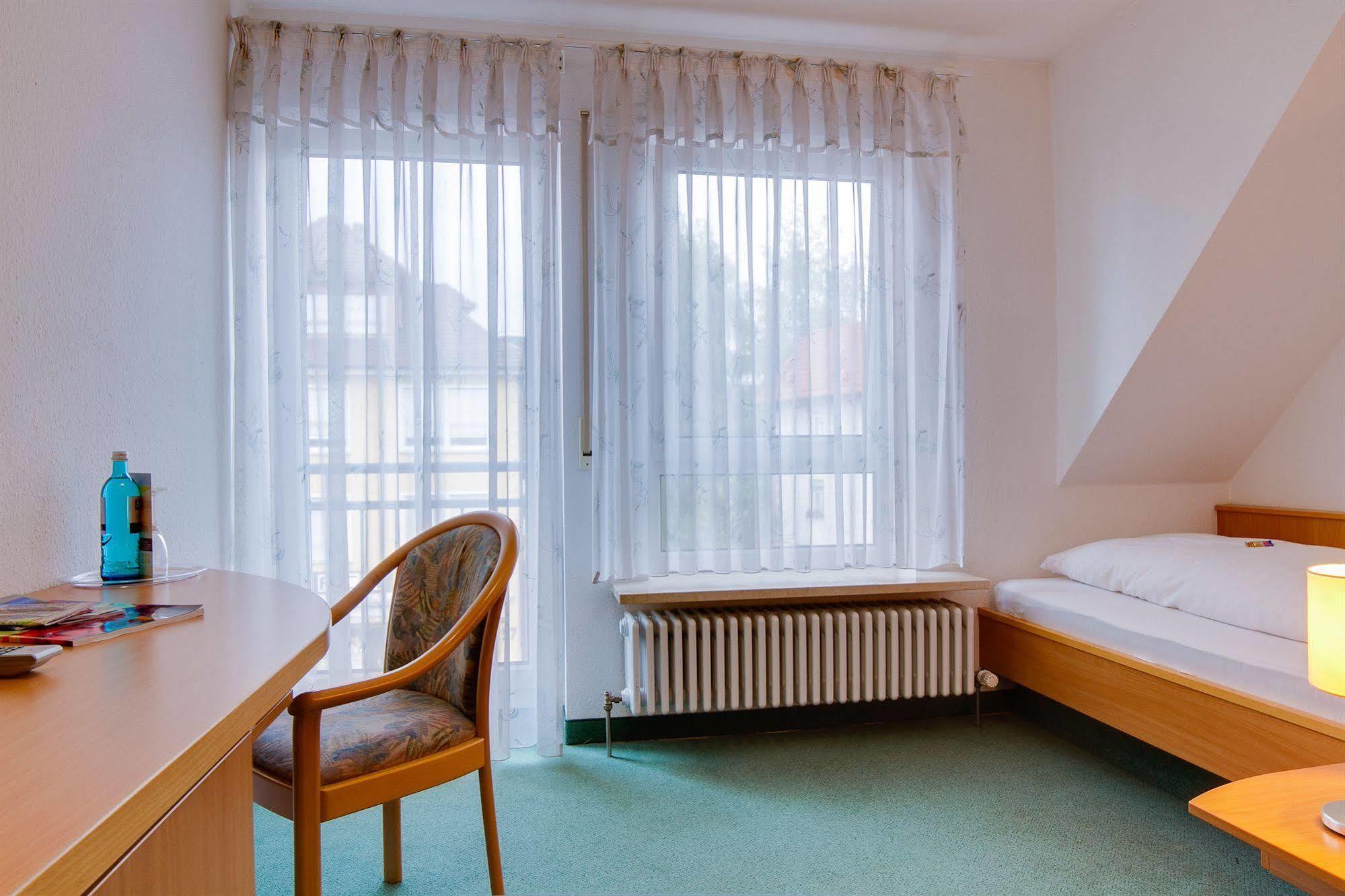Central Hotel Friedrichshafen Kültér fotó